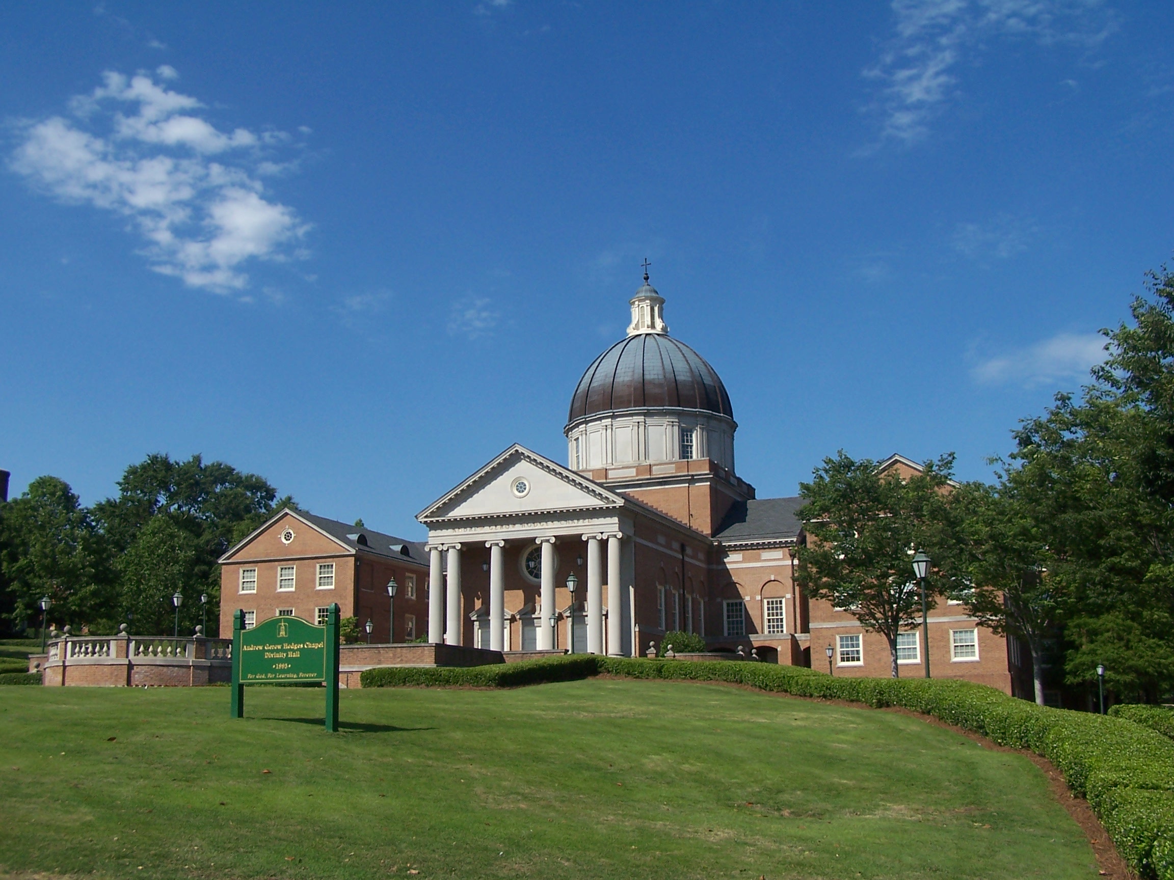 Samford_University_Beeson_Divinity_School.JPG